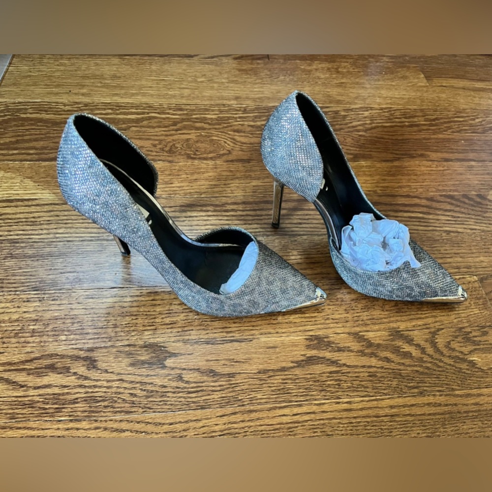 Guess pumps size 7.5